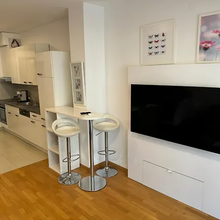 Stars Studio Apartment With Parking Zagreb Exterior photo